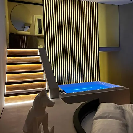 Renard Apartment *